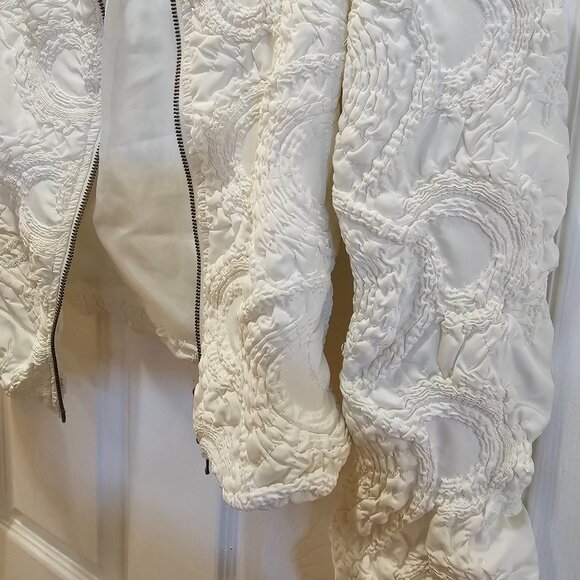 Bebe White Quilted Zip Jacket Size XS - Picture 3 of 4